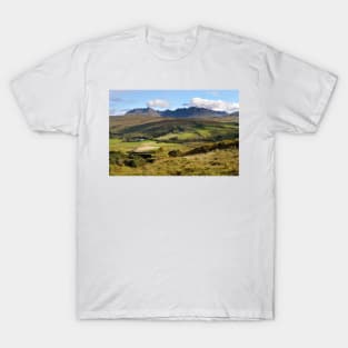 Looking towards the Black Cuillins - Isle of Skye, Scotland T-Shirt